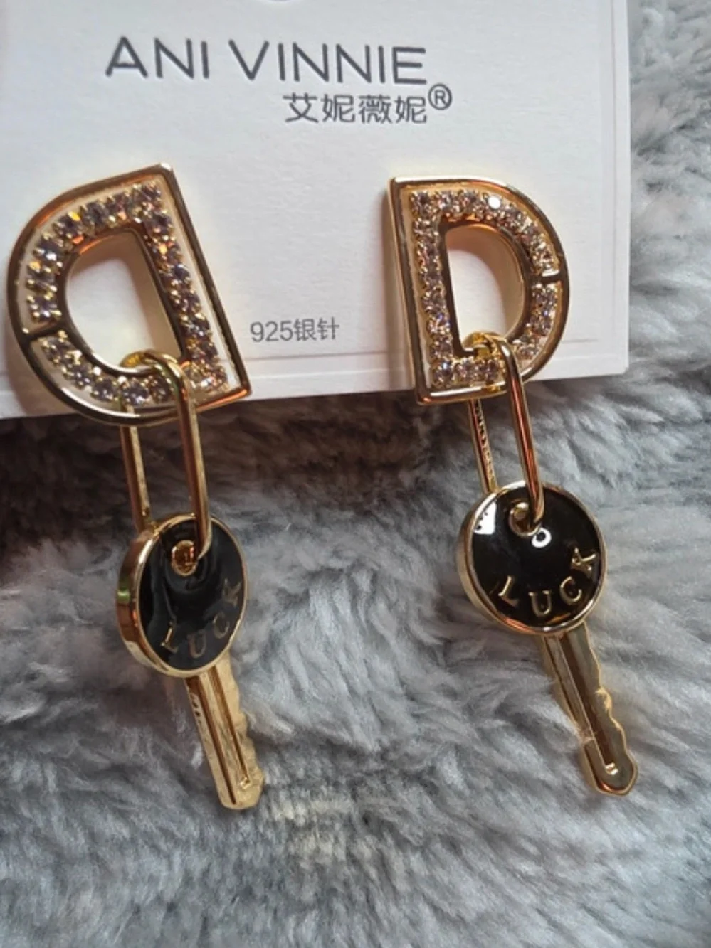 LUCK Gold Key earrings Charm - Women Accessories